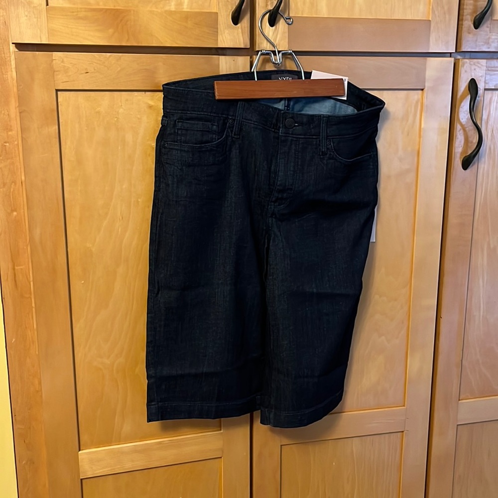 NYDJ Size 8 Short, NWT